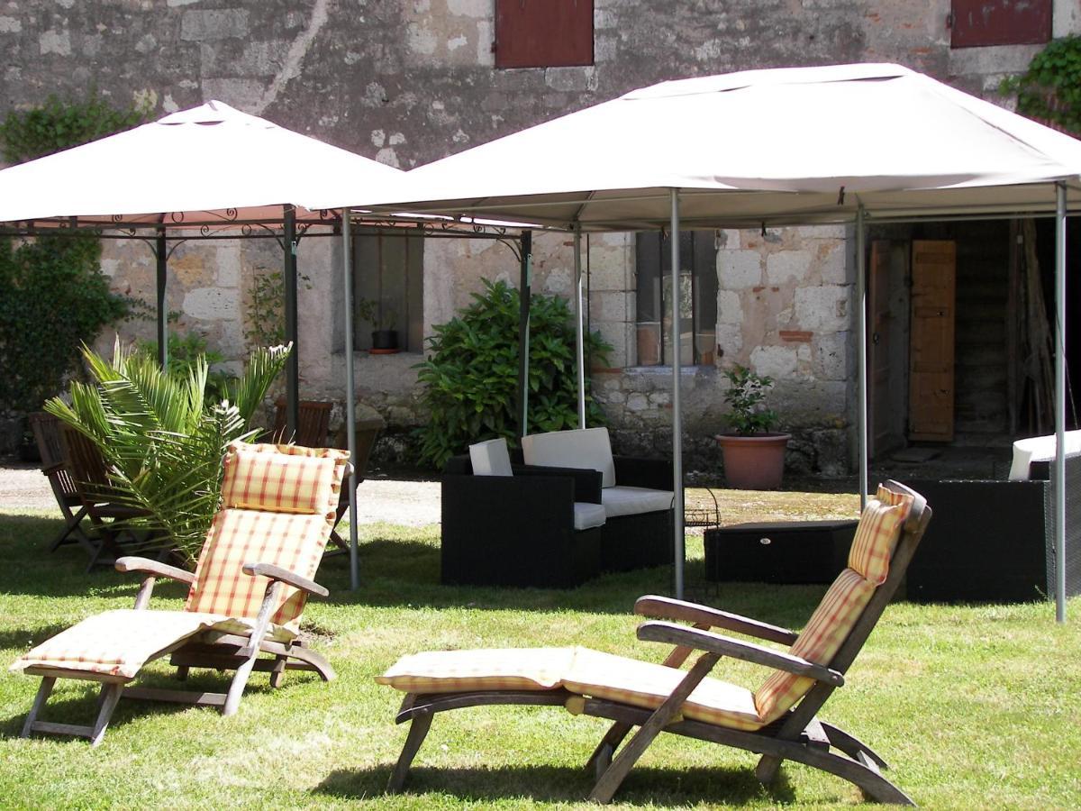 Domaine Du Noble Bed & Breakfast Saint-Jean-de-Thurac Dış mekan fotoğraf