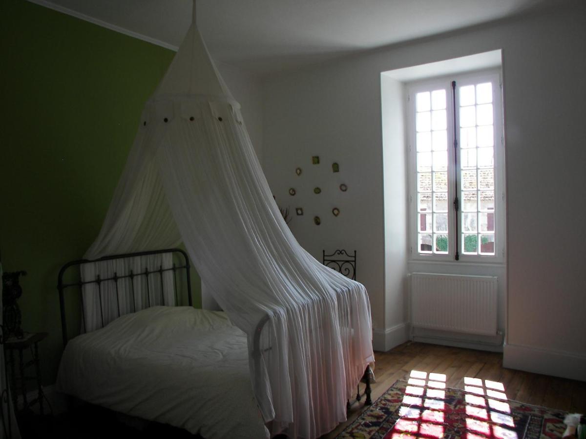 Domaine Du Noble Bed & Breakfast Saint-Jean-de-Thurac Dış mekan fotoğraf