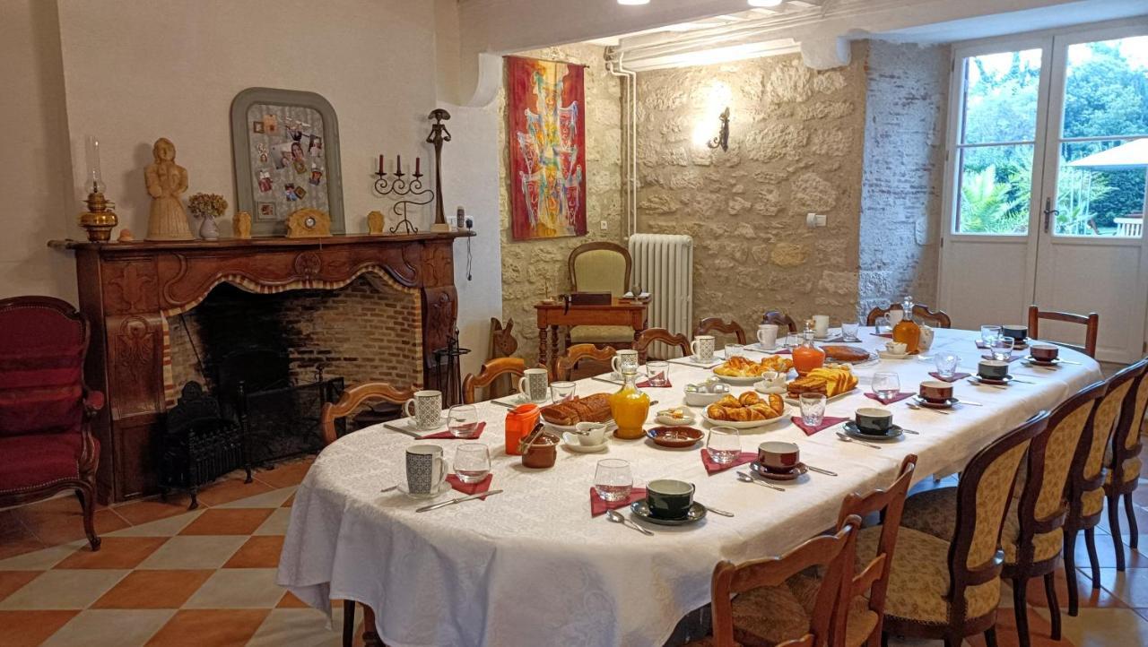 Domaine Du Noble Bed & Breakfast Saint-Jean-de-Thurac Dış mekan fotoğraf