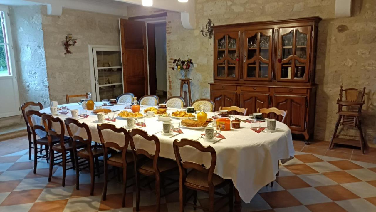 Domaine Du Noble Bed & Breakfast Saint-Jean-de-Thurac Dış mekan fotoğraf